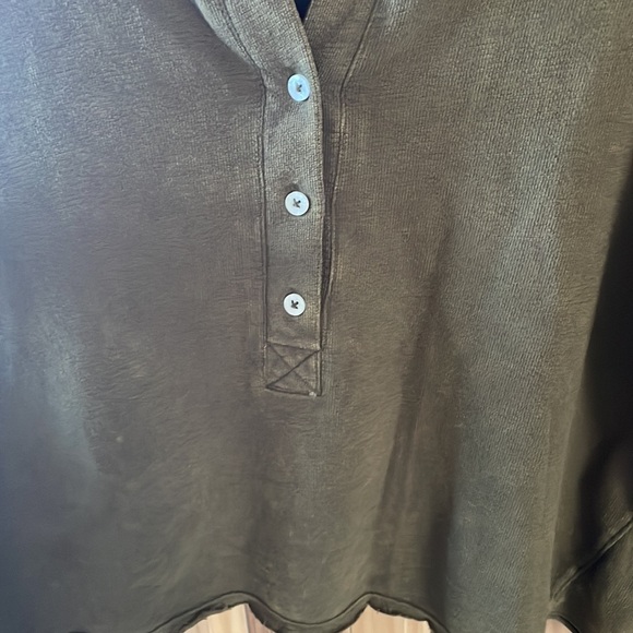 Universal Threads long sleeve - Picture 4 of 5